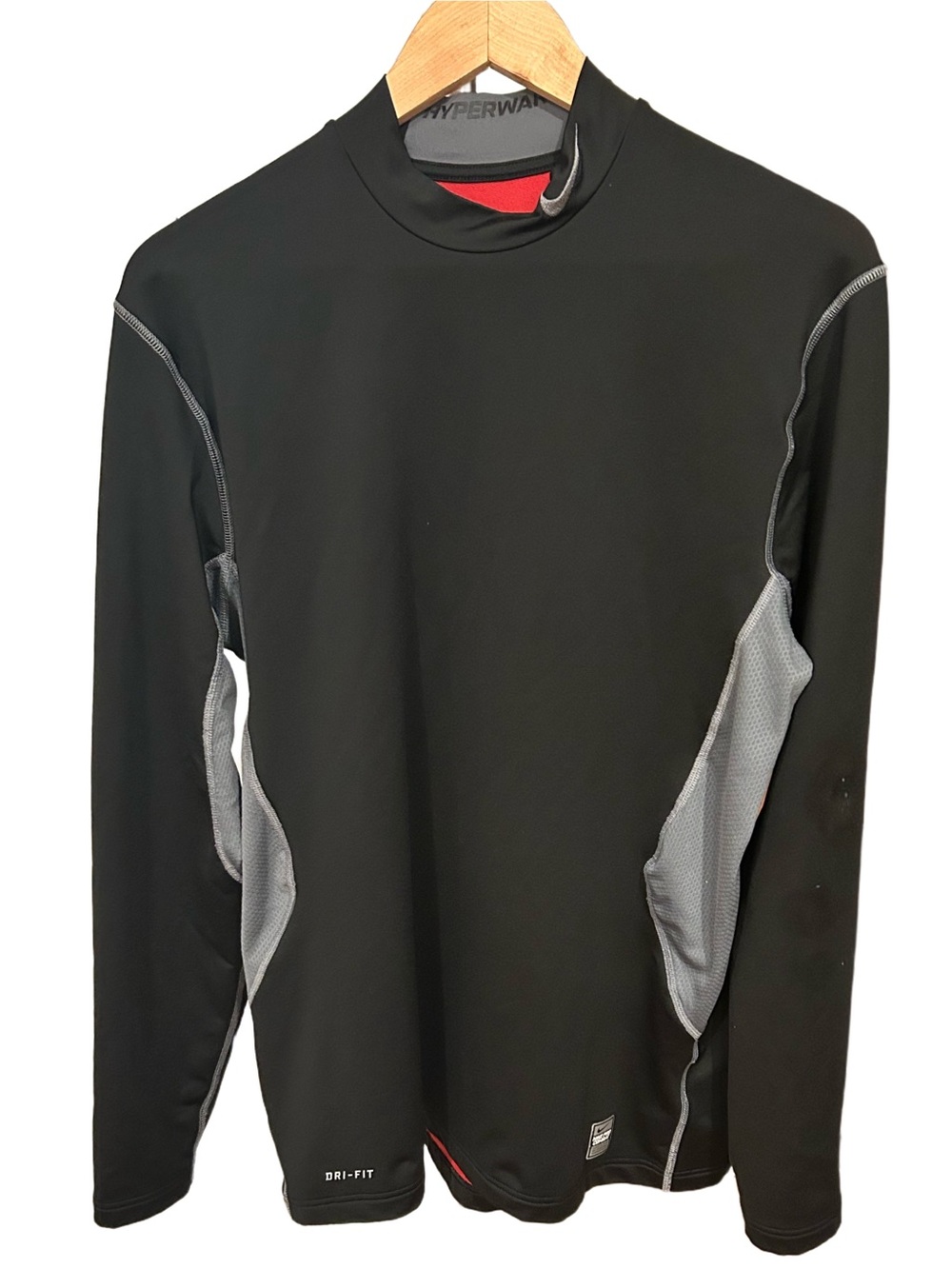 Nike Pro Combat Top with Gray Panels and Red lining. Hyperwarm. Sz. XL.   440